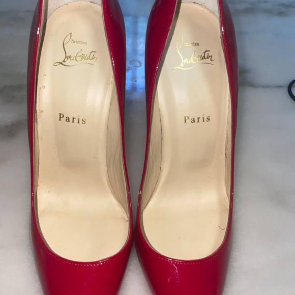 Heels - Picture 2 of 3